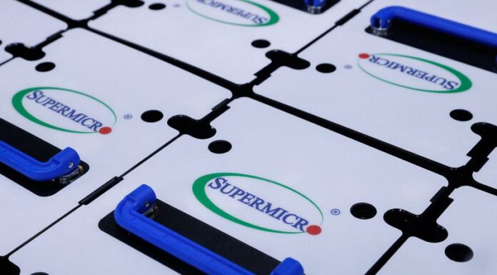 Super Micro Computer eleva su previsión de ingresos anuales ante la fuerte demanda de sus servidores | WTVB | 1590 a. m. · 95.5 fm